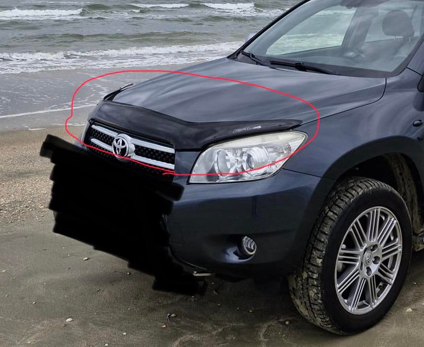 Toyota Rav 4 2006-2013 Hood Deflector, Enlèvement