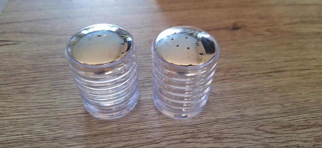 Peper- en zoutvat, Ophalen, Zo goed als nieuw, Overige materialen, Effen