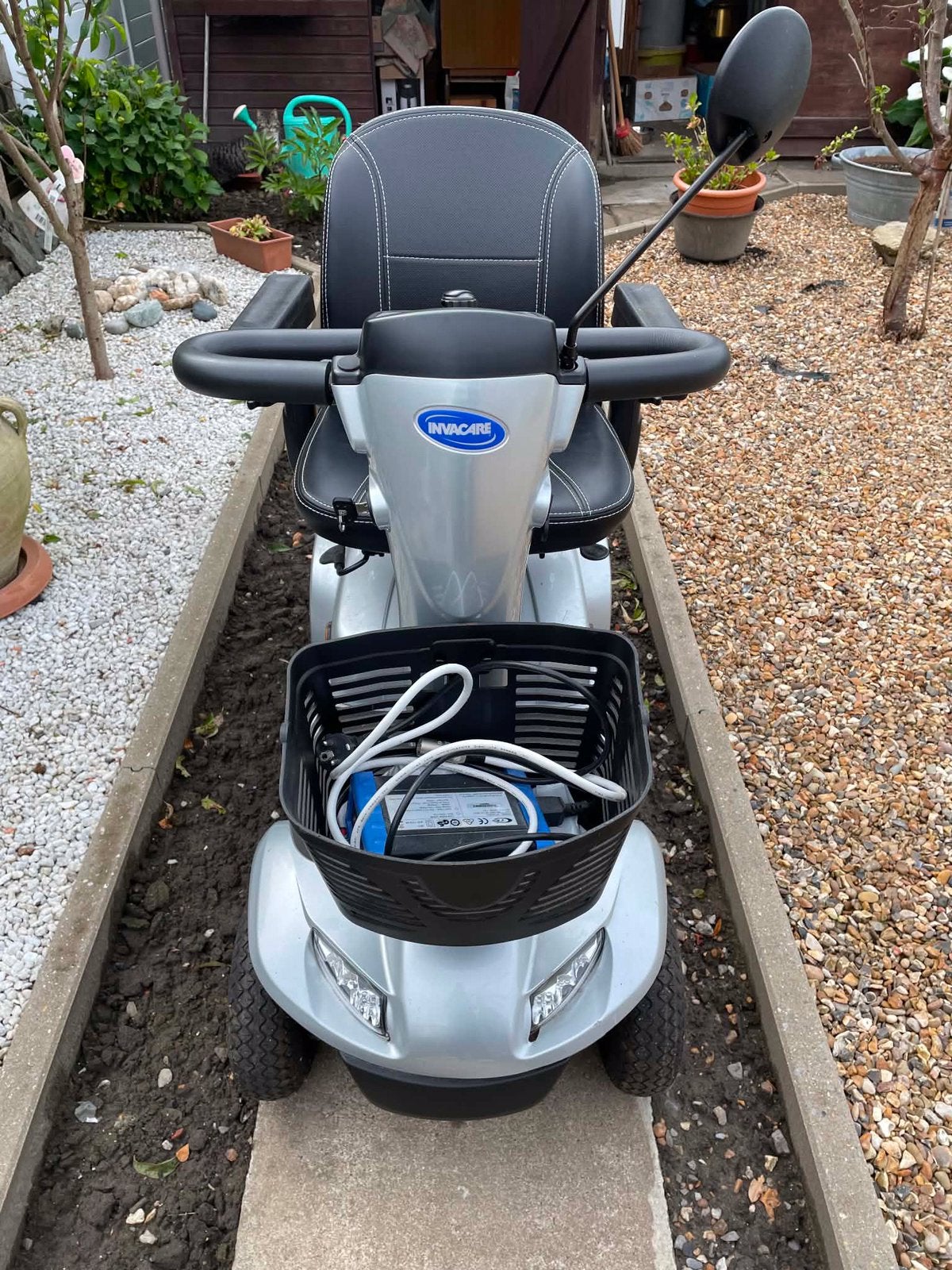 Invacare Leo, Ophalen, Zo goed als nieuw, 15 km of minder, Invacare