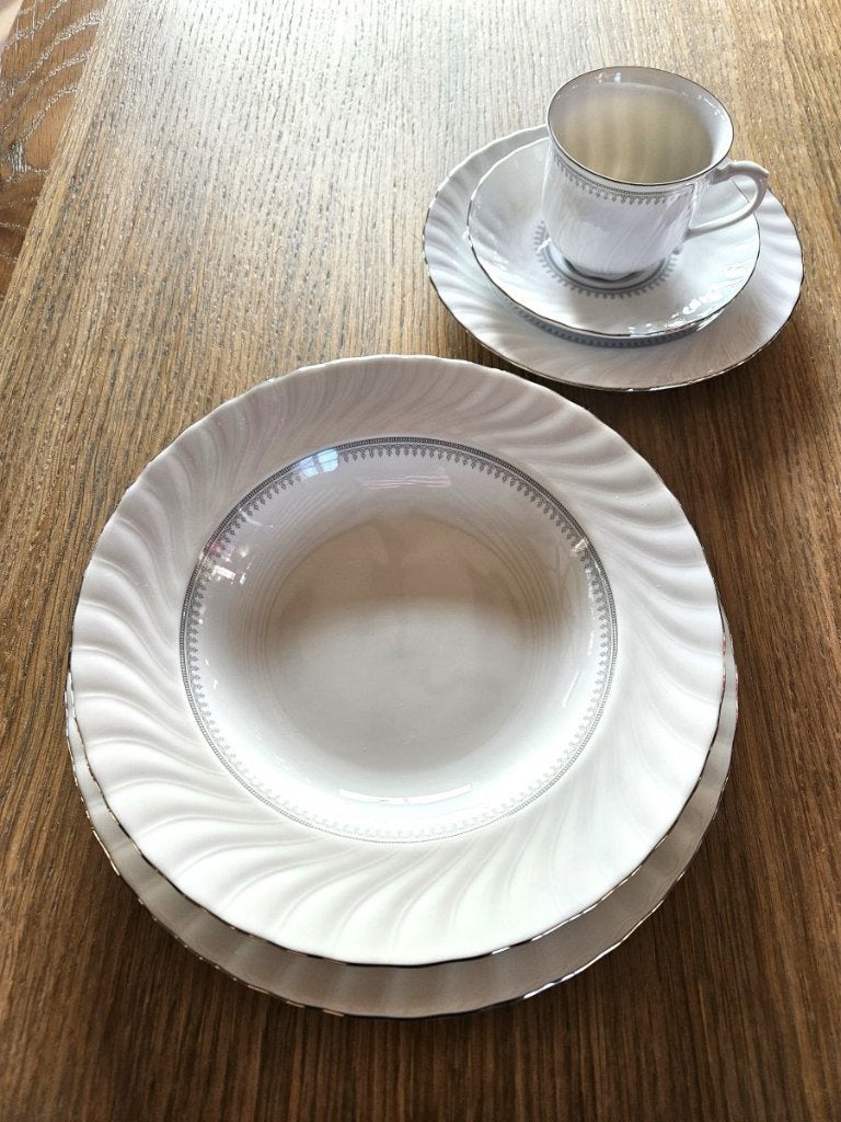 Porseleinen koffieservies EN eetservies merk Bavaria, Enlèvement