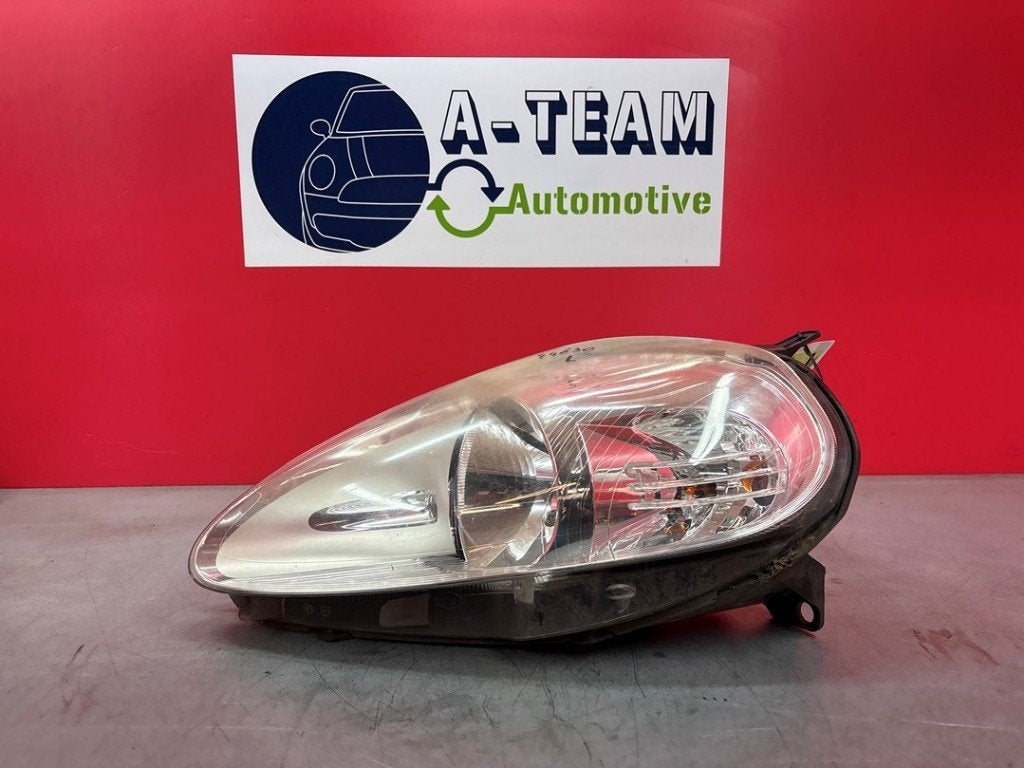 PHARE / OPTIQUE AVANT GAUCHE Fiat Grande Punto (199), Valeo, Utilisé, 100, rue de Courcelles
75017  Paris, FR, Fiat