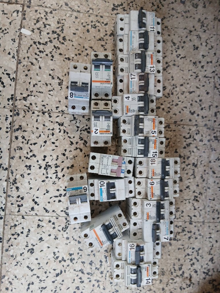 disjoncteurs en vrac, Ophalen, Gebruikt, Overige merken, Installatieautomaat