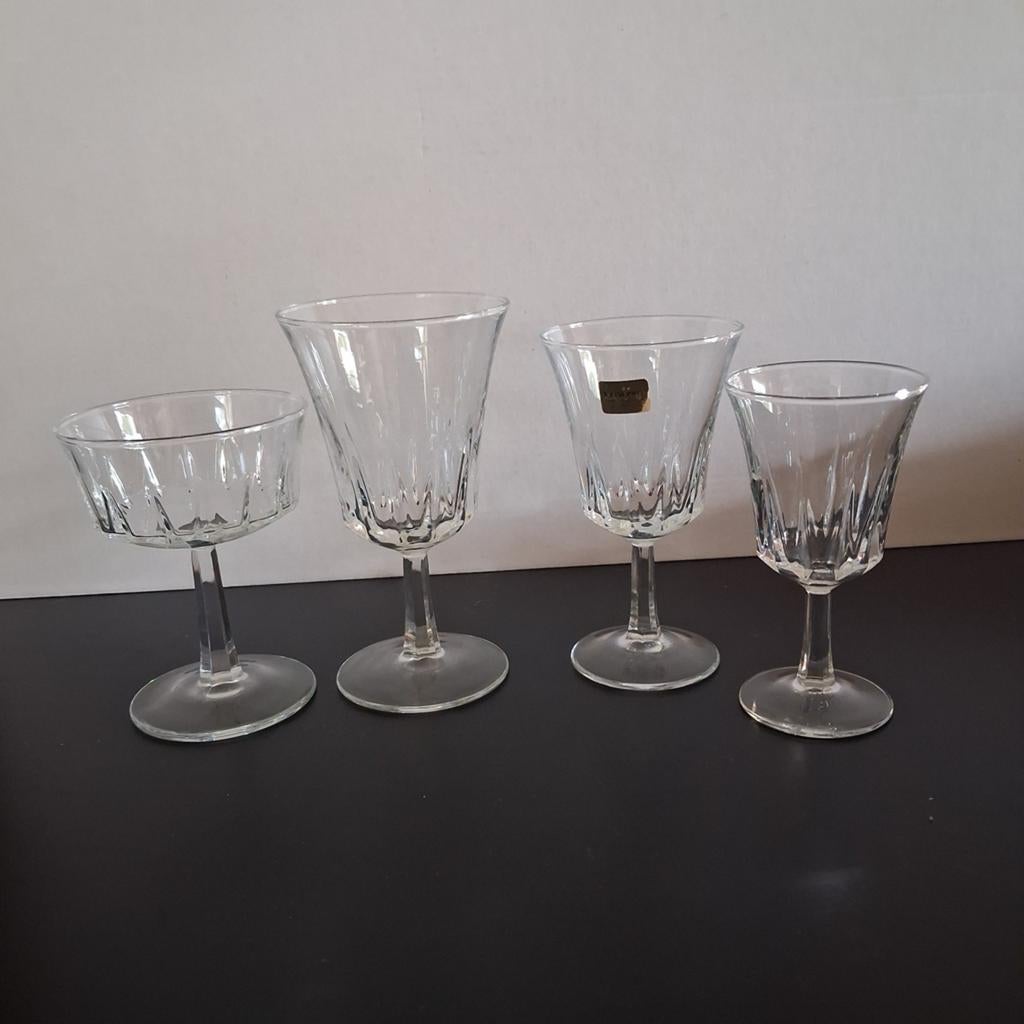Vintage set van 24 glazen Cristal d’Arques (Luminarc), Enlèvement ou Envoi, Comme neuf, Autres types