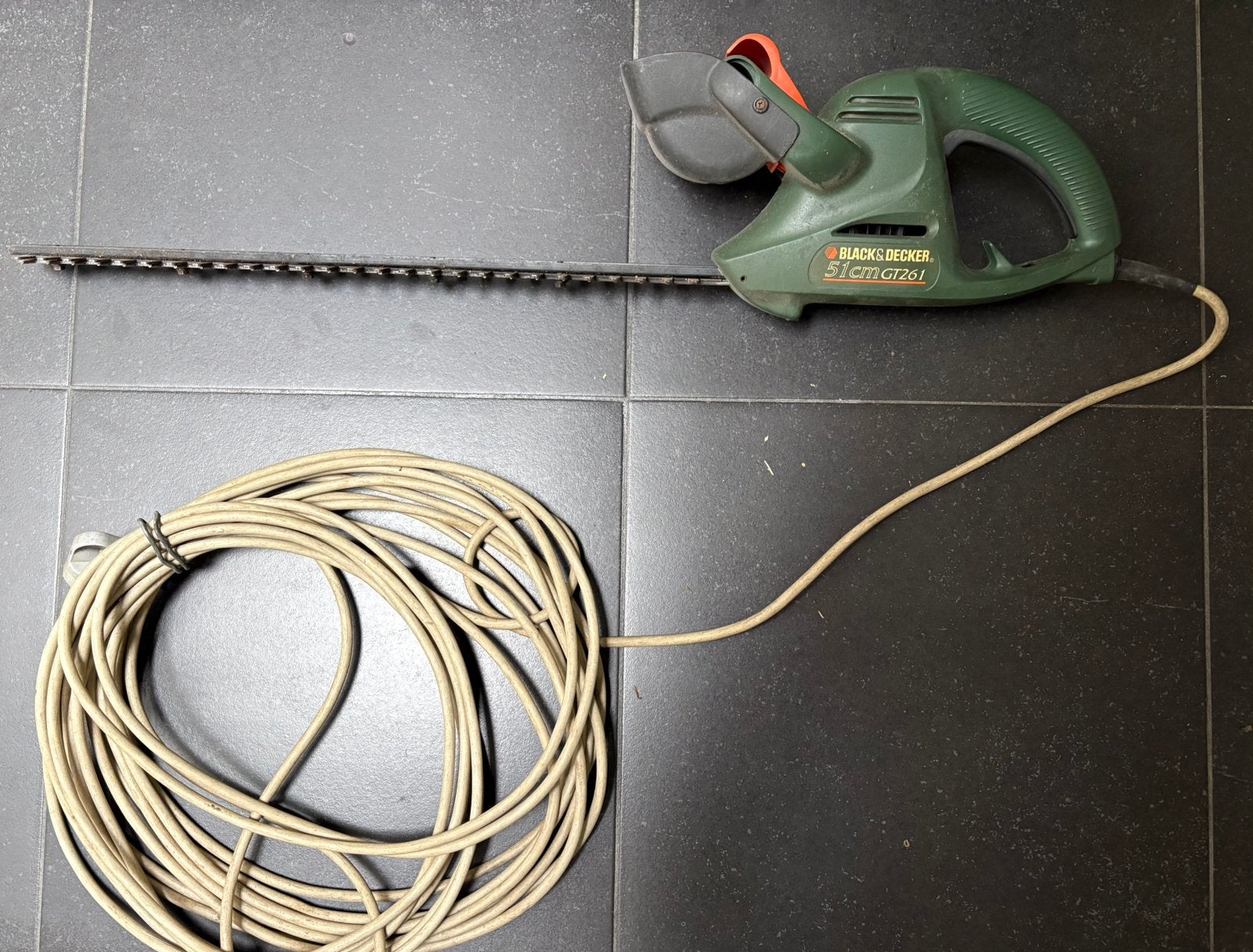 Taille-haie Black+Decker, Enlèvement, Comme neuf