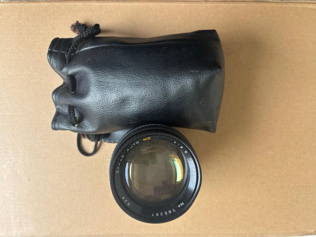 Objectif Sakar Auto MC 135mm f/2.5 avec sacoche, Audio, Tv en Foto, Foto | Lenzen en Objectieven, Ophalen of Verzenden, Zo goed als nieuw