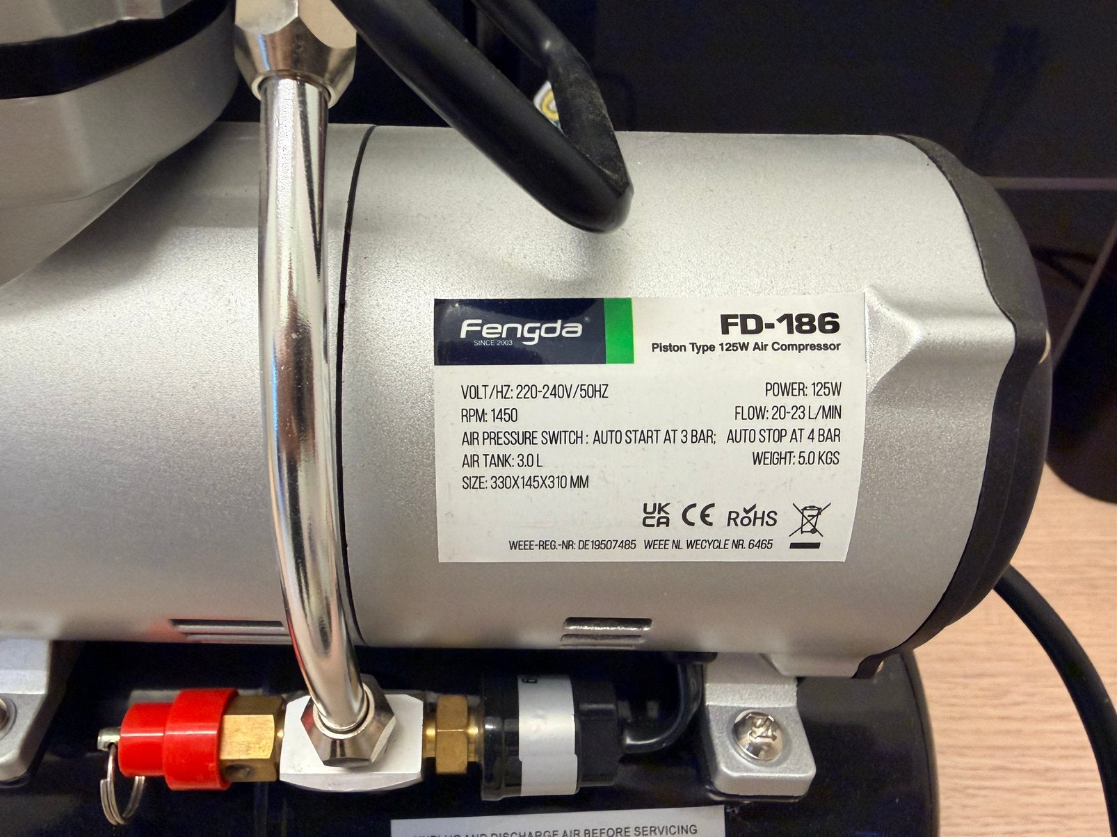Fengda FD-186 airbrush-compressor met tank van 3 liter, Ophalen, Zo goed als nieuw