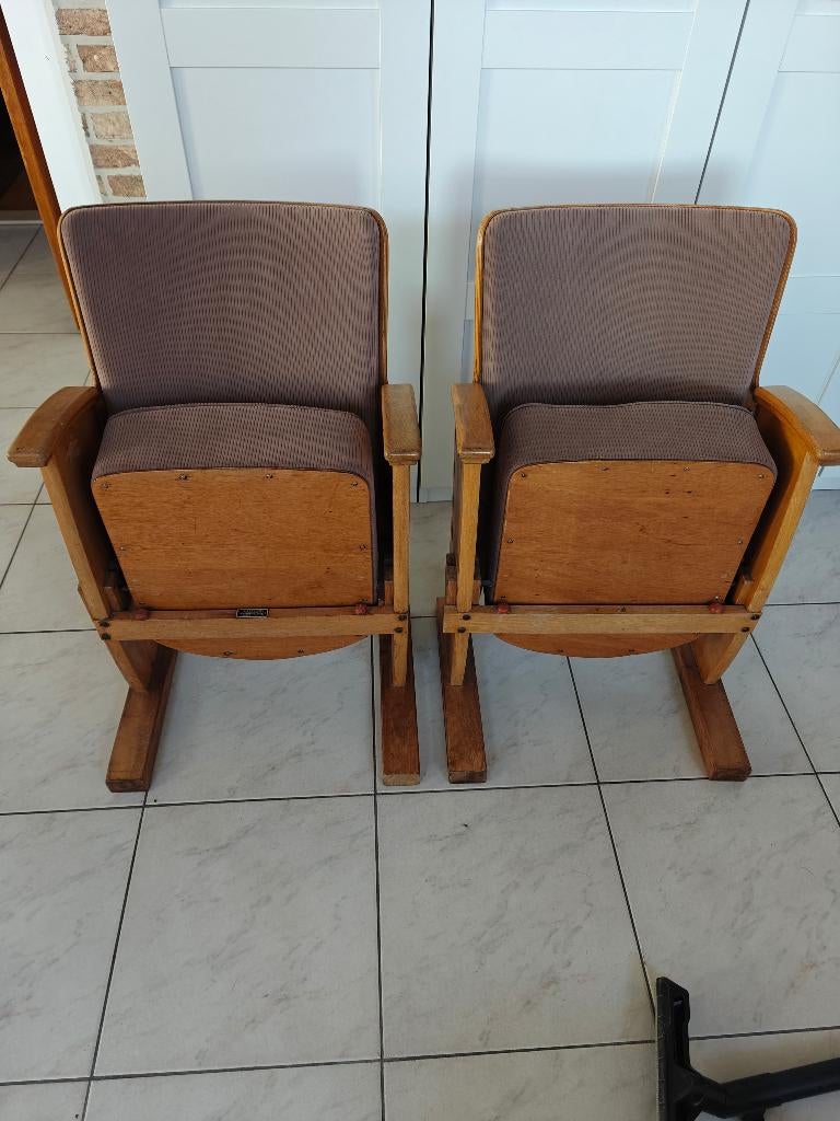 Bioscoopstoelen, Enlèvement