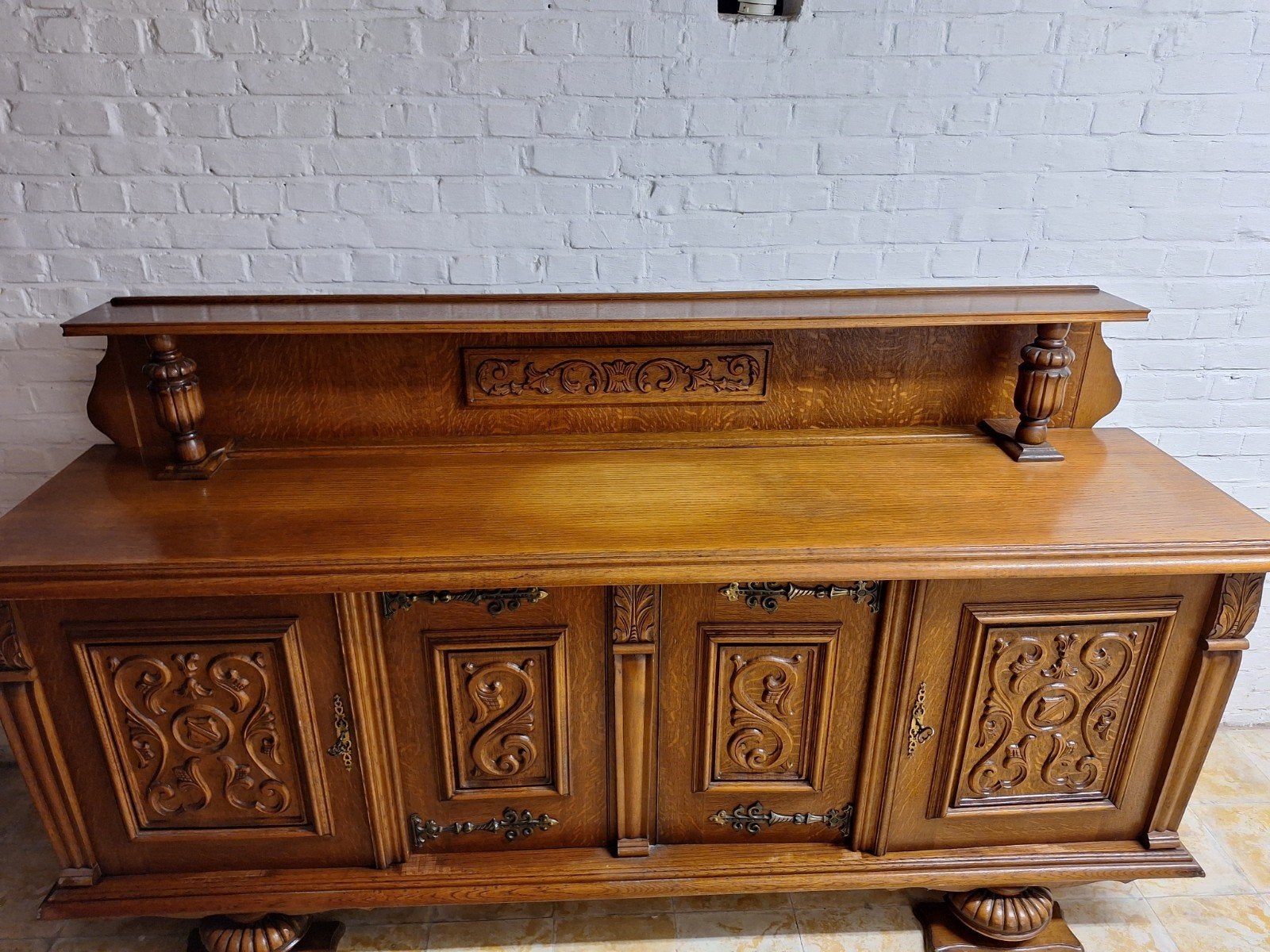 buffet, Enlèvement, Chêne