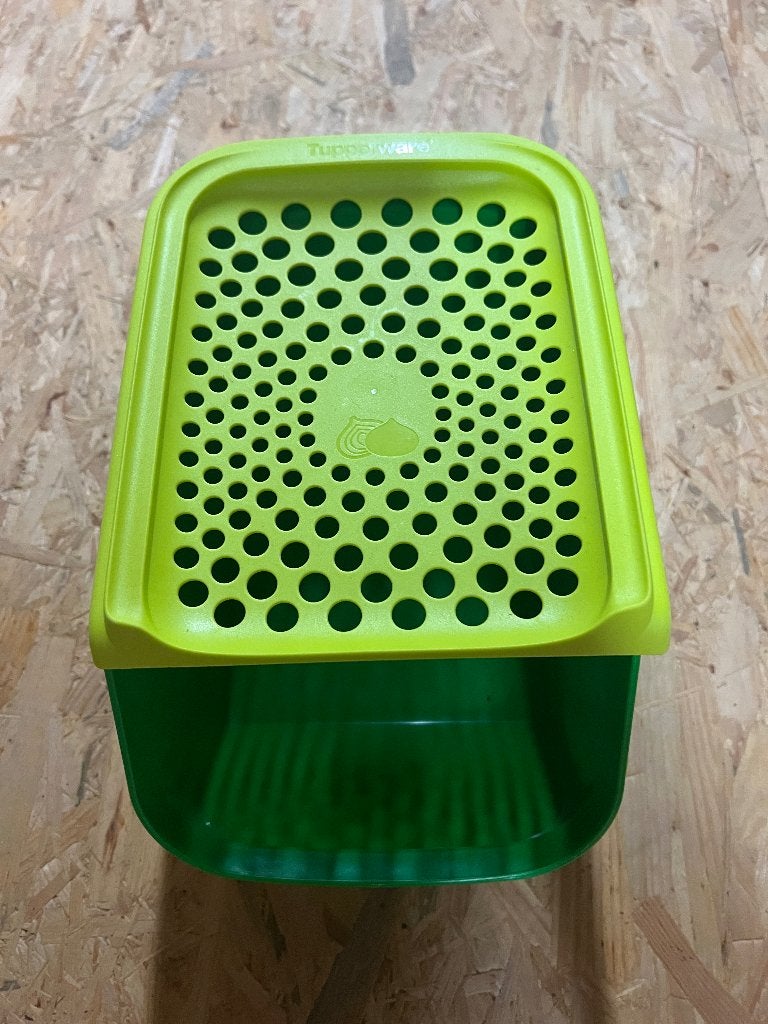 Tupperware bewaardoos ajuin, Huis en Inrichting, Gebruikt, Bewaardoos, Verzenden, Met deksel