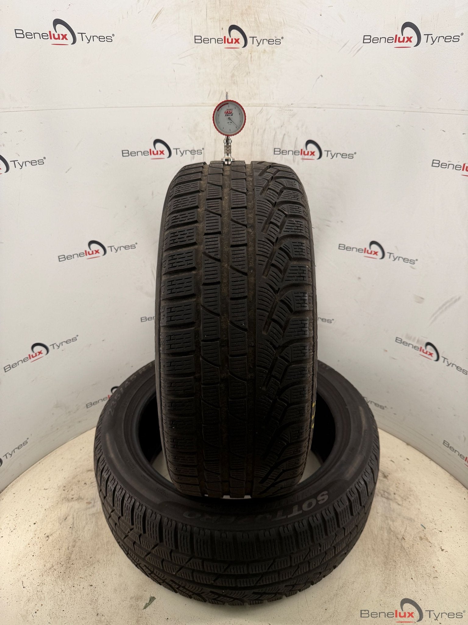 winter 235/45R18 98V Pirelli 235/45 R18 235/45/18 2354518, Pneus hiver, Véhicule de tourisme, -, -