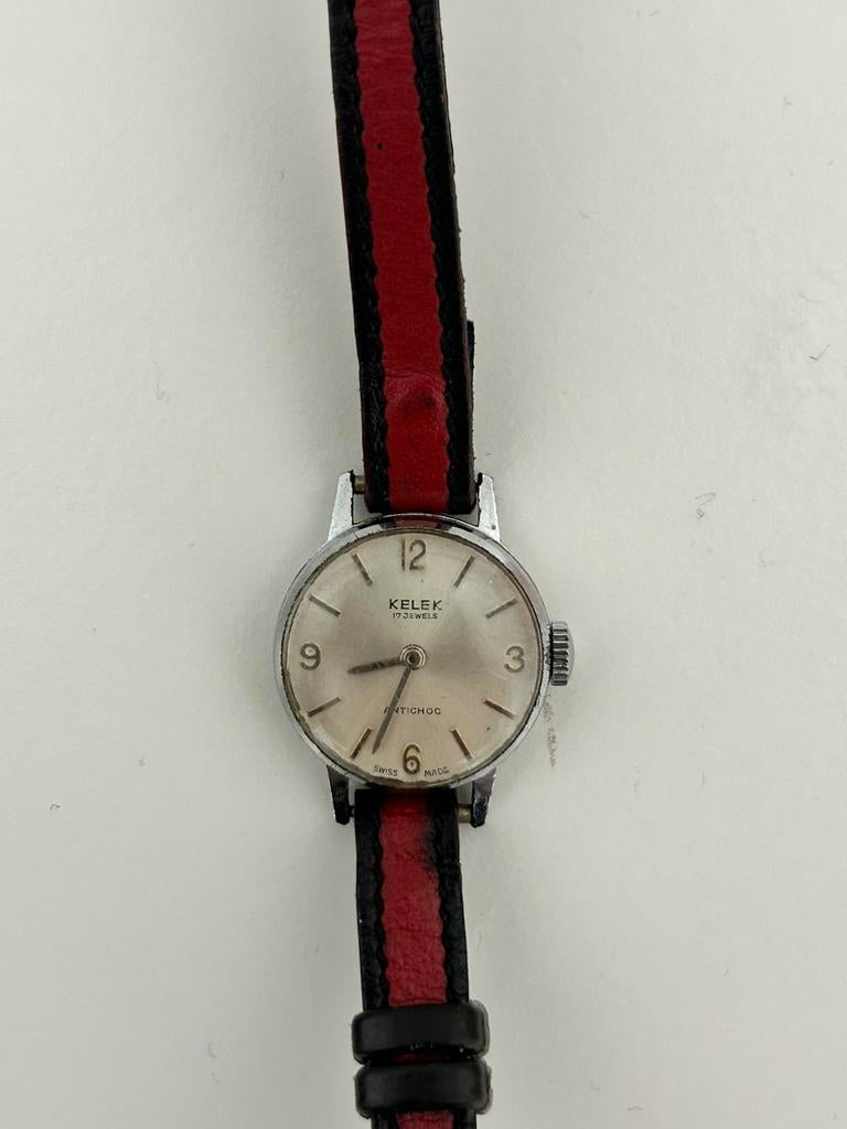 Montre Kelek, Bijoux, Sacs & Beauté, Montres | Femmes, Enlèvement, Comme neuf