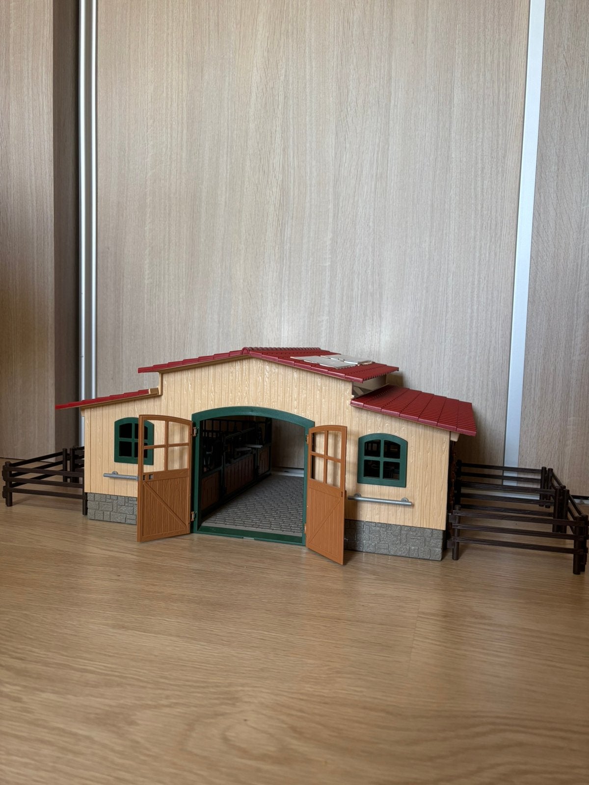 Schleich paardenstal, Ophalen, Zo goed als nieuw