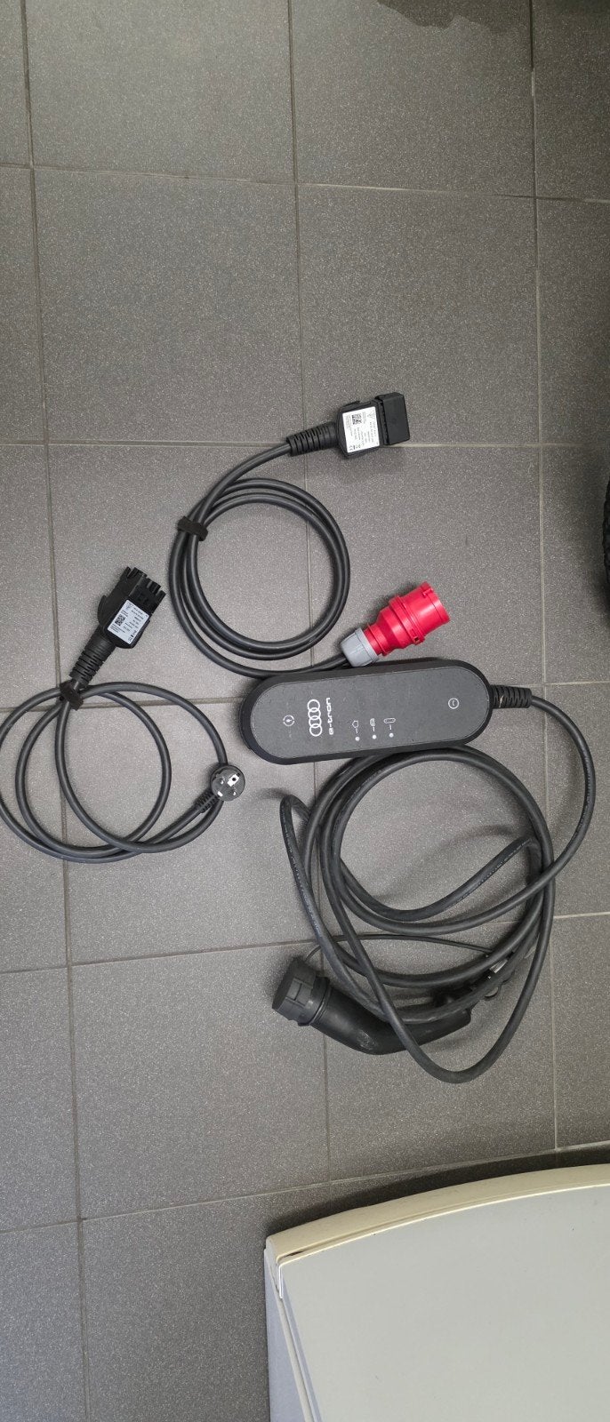Originele laadkabel Audi e-tron, Auto diversen, Laadpalen, Ophalen, Laadkabel