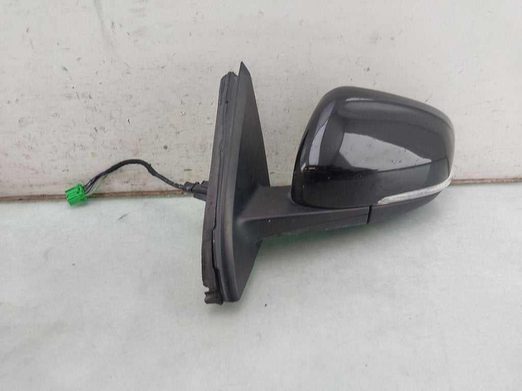 RETROVISEUR EXTERIEUR GAUCHE V60 I (FW / GW) (|31402631|), Info@volvocars.com, Volvo Car Germany GmbH, Siegburger Straße 229
50679  Köln, DE