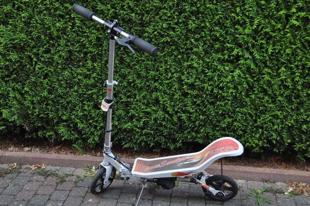 Space scooter, Fietsen en Brommers, Ophalen