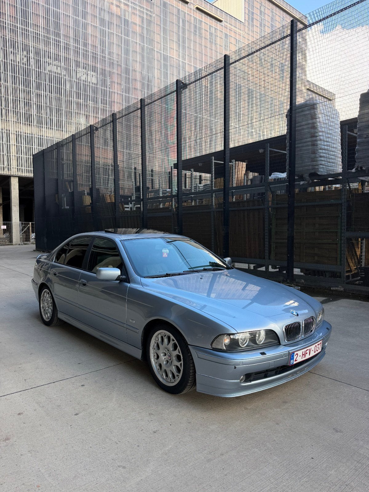 bmw 520i met m54b30 motor alpina uitgevoerd !, Autos, 4 portes, Boîte manuelle, Noir, Berline