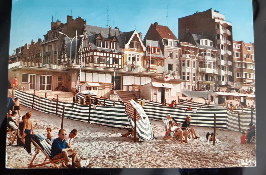 WESTENDE vintage kaart Jaren 60 la plage STRAND, Ophalen of Verzenden
