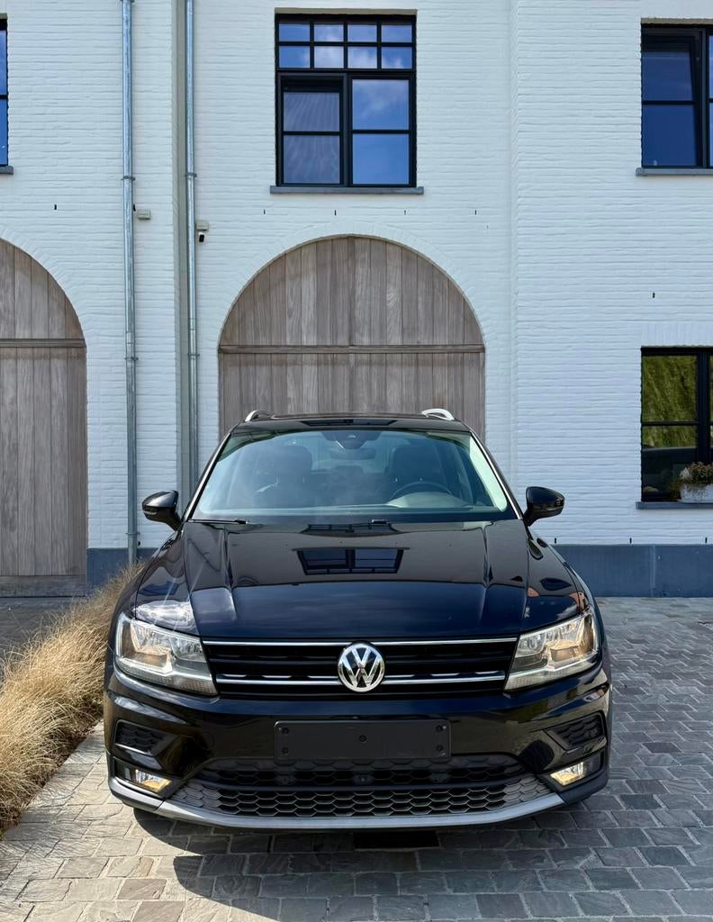 VW Tiguan 1.5 TSI HIGHLINE Panoramisch dak Automaat, Automaat, 1498 cc, Zwart, Leder