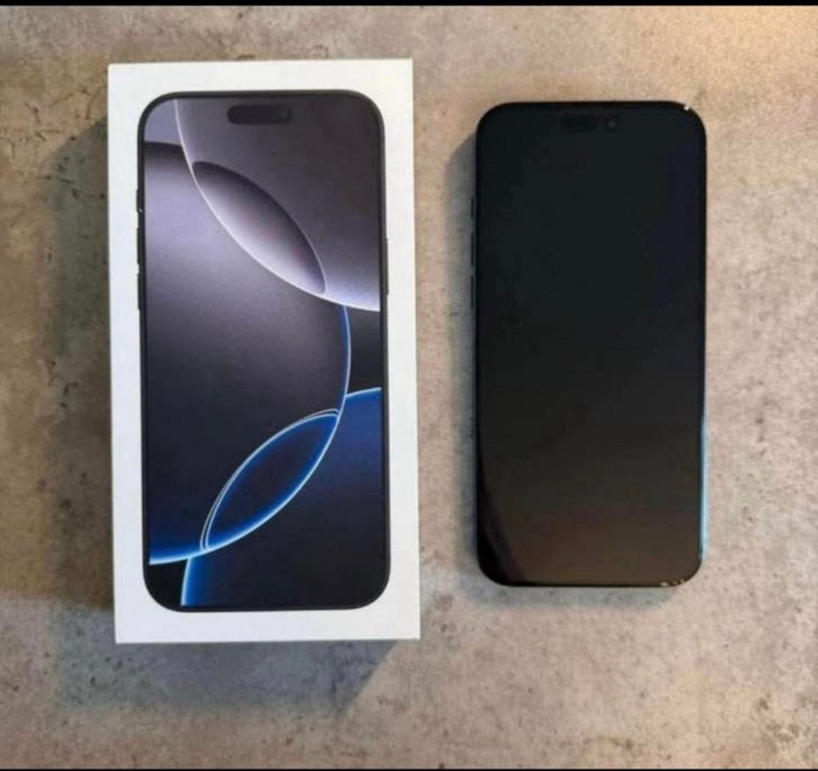 IPHONE 16 PRO MAX noir titanium  256 giga facture +garantie, 256 GB, Gris, IPhone 16 Pro Max, Comme neuf