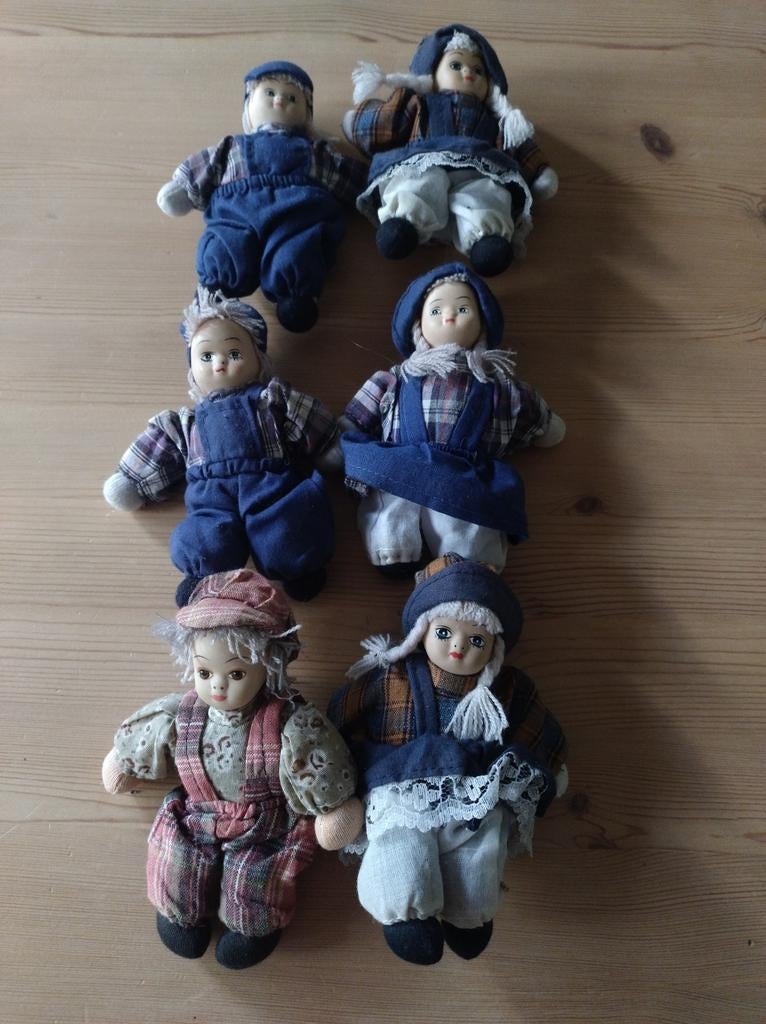 6 kleine poppetjes, Ophalen