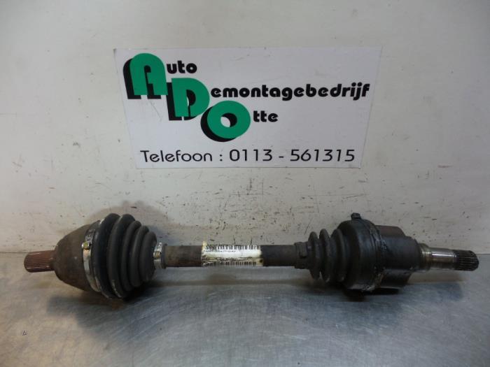 Aandrijfas links-voor van een Ford Focus (Focus 04-), Gebruikt, -, -, Ophalen of Verzenden