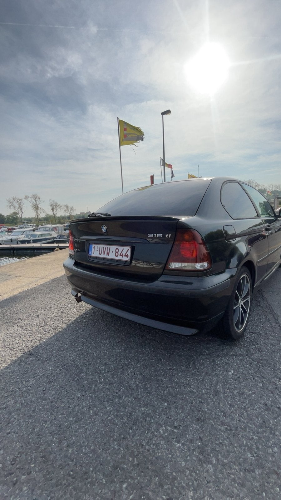 Te koop: BMW 316i compact E46 faclift, Auto's, Zwart, Handgeschakeld, Particulier, Te koop