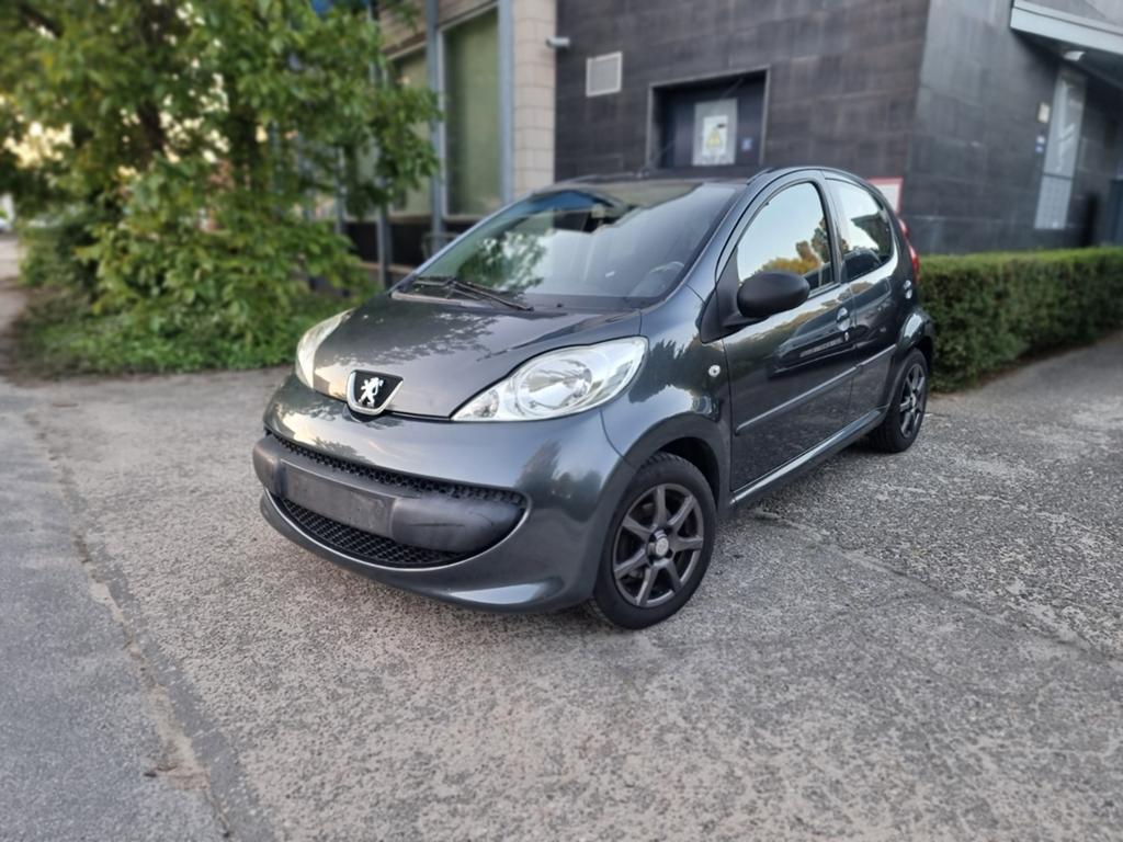 Peugeot 1.0 essence 5 portes avec inspection de la climatisa, Achat, 50 kW, Boîte manuelle, Entretenue par le concessionnaire