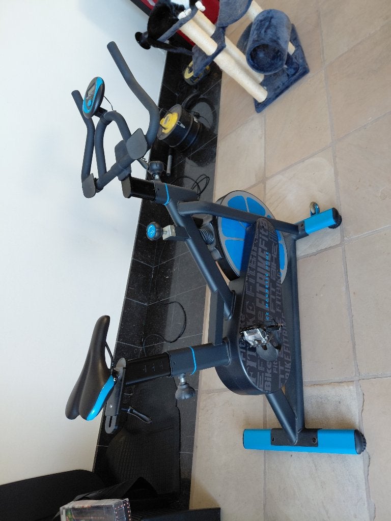 spinningfiets met magneetwiel, Sport en Fitness, Fitnessapparatuur, Ophalen, Spinningfiets, Zo goed als nieuw, Metaal