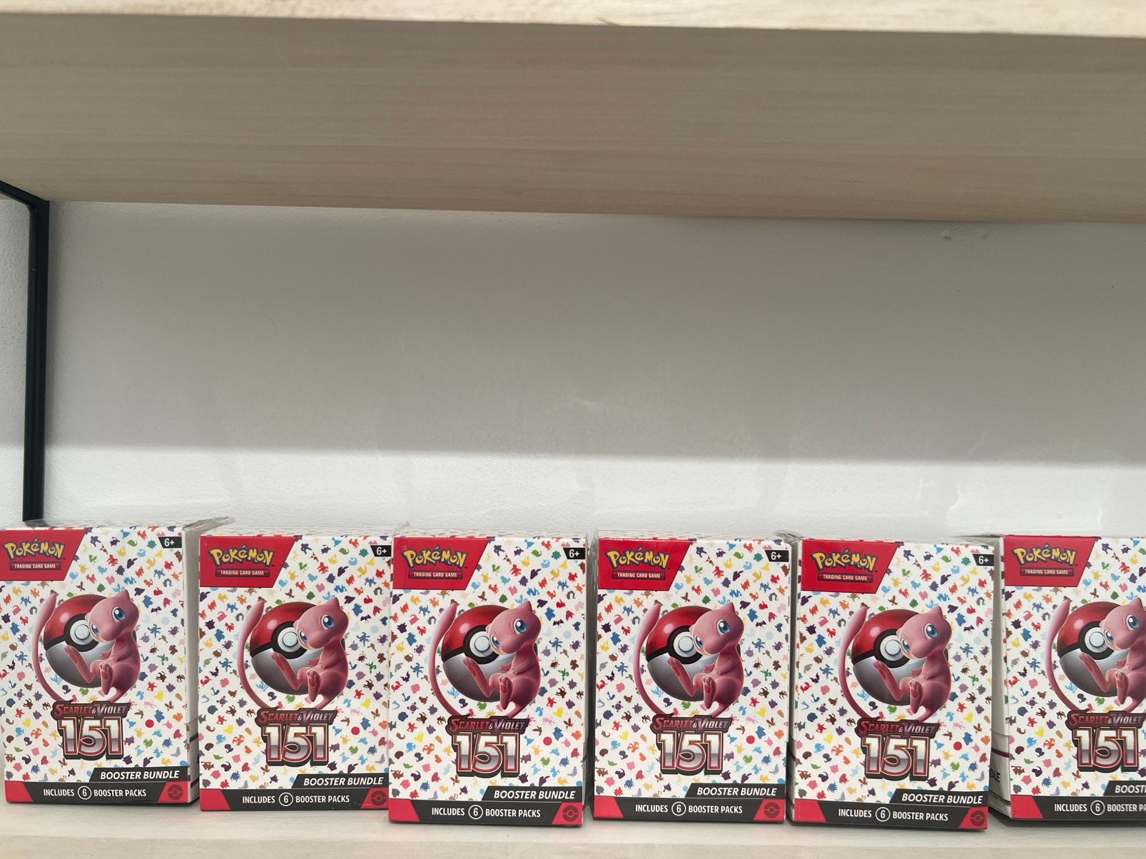 Bundles de boosters Pokémon 151, le prix est pour tous, Hobby & Loisirs créatifs, Jeux de cartes à collectionner | Pokémon, Booster