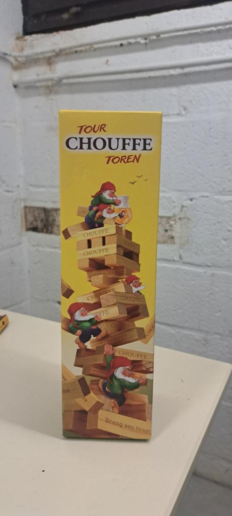 La Chouffe Toren Jenga spel in een opvallende gele doos., Collections, Marques & Objets publicitaires, Enlèvement ou Envoi, Neuf