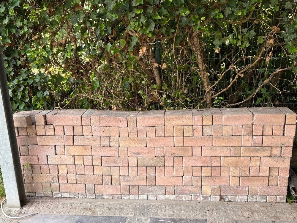 GRATIS: ~4 m² betonklinkers (7 x 8 x 21 cm) - 270 stuks, Tuin en Terras, Ophalen, Klinkers, Zo goed als nieuw, Minder dan 5 m²