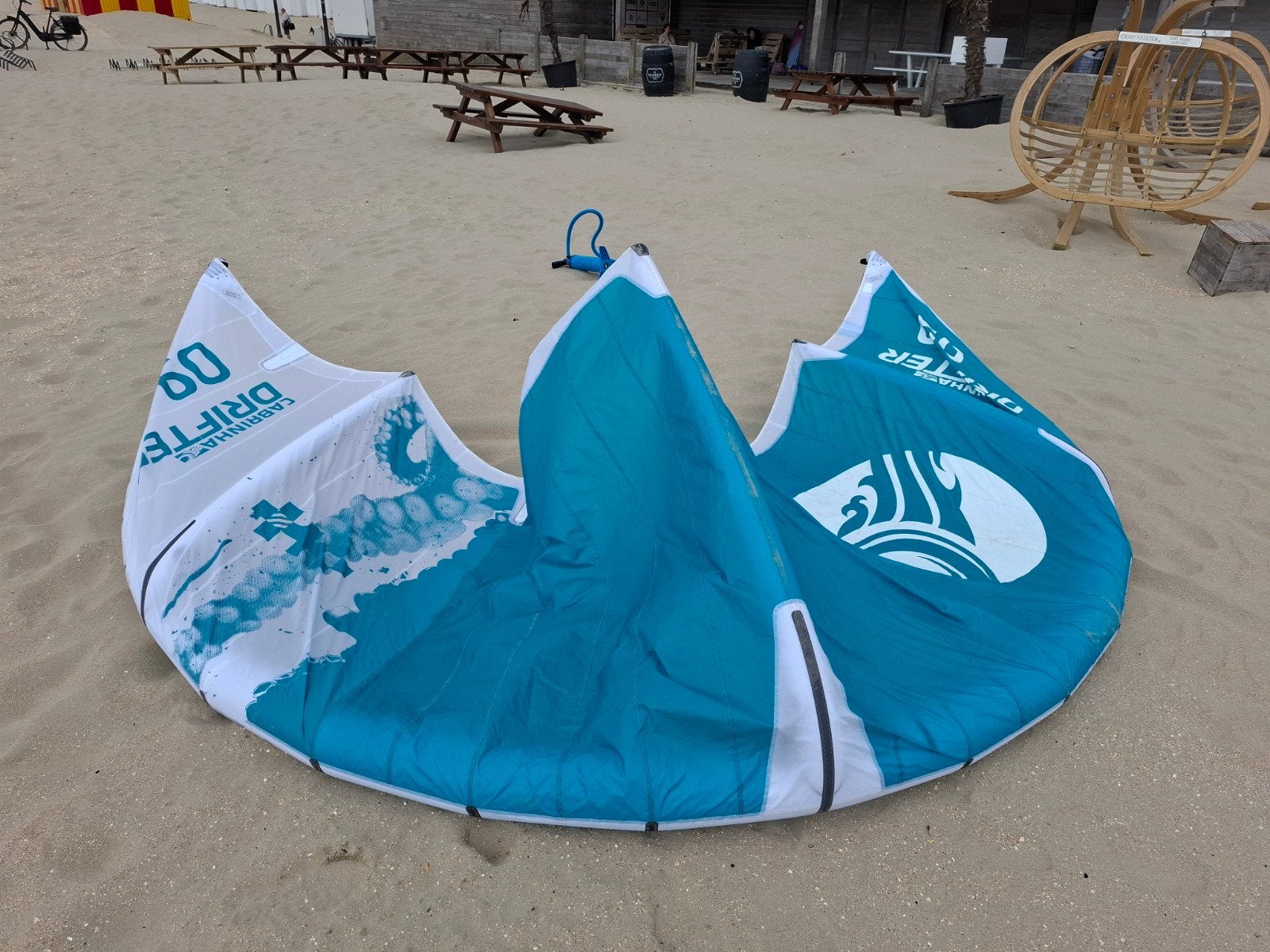 cabrinha set 9m+12m met COS bar, Sports nautiques & Bateaux, Kitesurf, Enlèvement, Comme neuf, Ensemble de kite