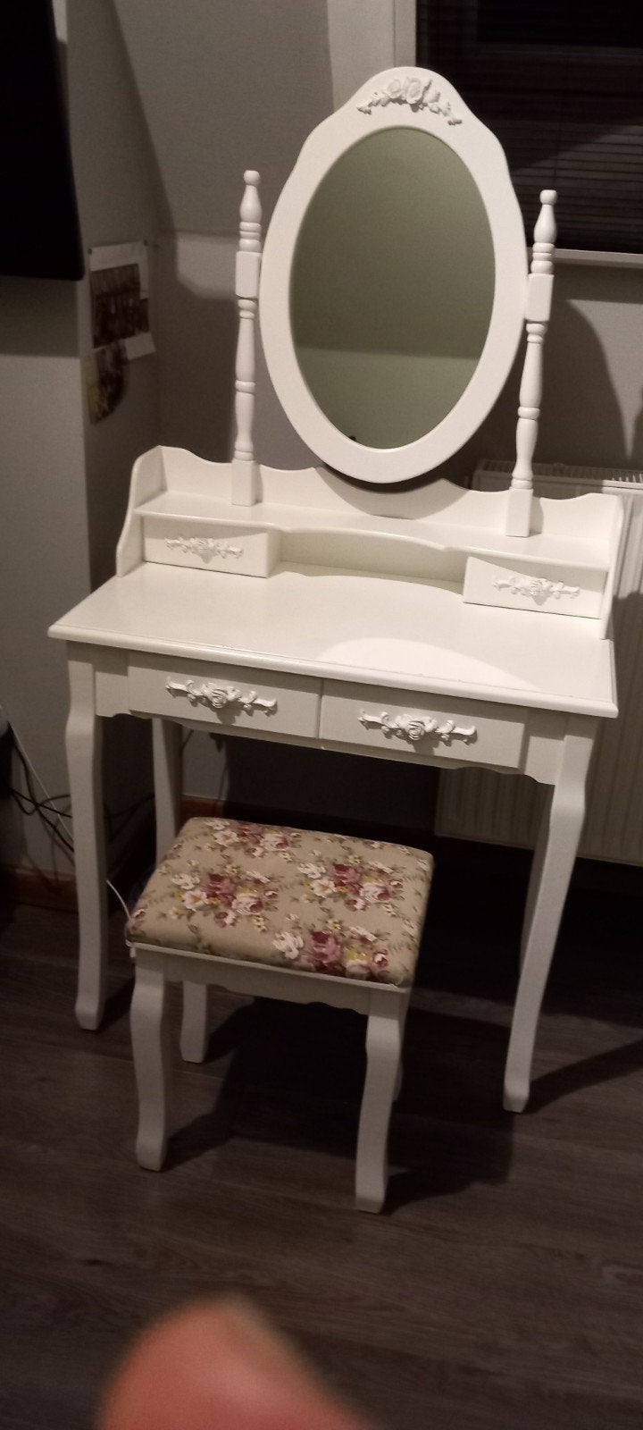 Makeup tafel, Ophalen
