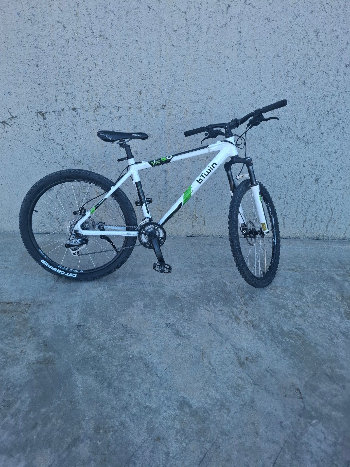 btwin mountinebike 26 inch, Fietsen en Brommers, Ophalen, 24 inch of meer, Gebruikt, V-brakes