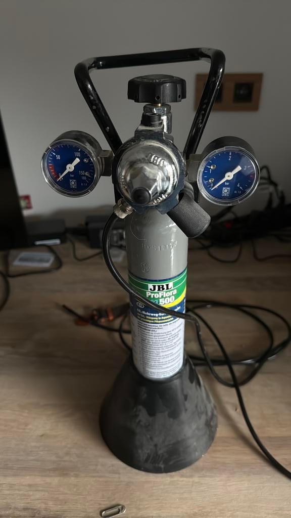 Jbl proflora m500 avec detendeur, JBL, Tuyaux inclus, Enlèvement, Utilisé
