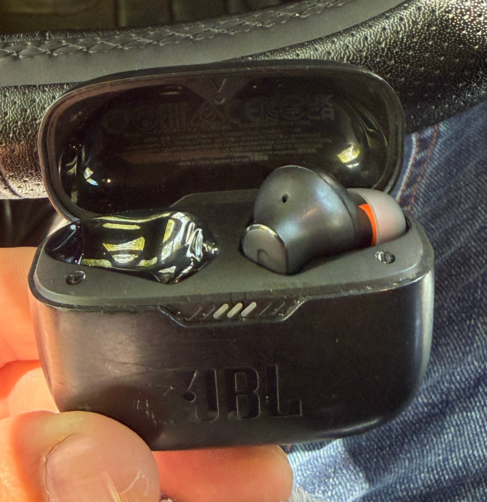 Écouteur JBL sans fil avec boîtier de charge, Enlèvement, Utilisé, JBL