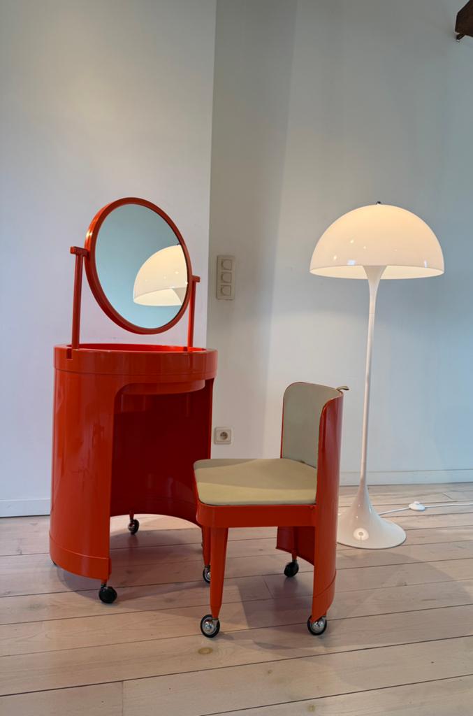 Vintage vanity / make up table, Italy, Ophalen, Zo goed als nieuw