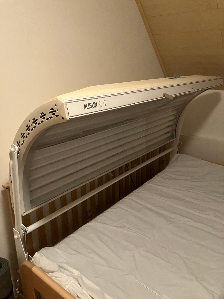 toit ouvrant, Electroménager, Solarium, Banc solaire & Bronzage facial, Enlèvement, Utilisé, Banc solaire simple face, 10 à 15 lampes