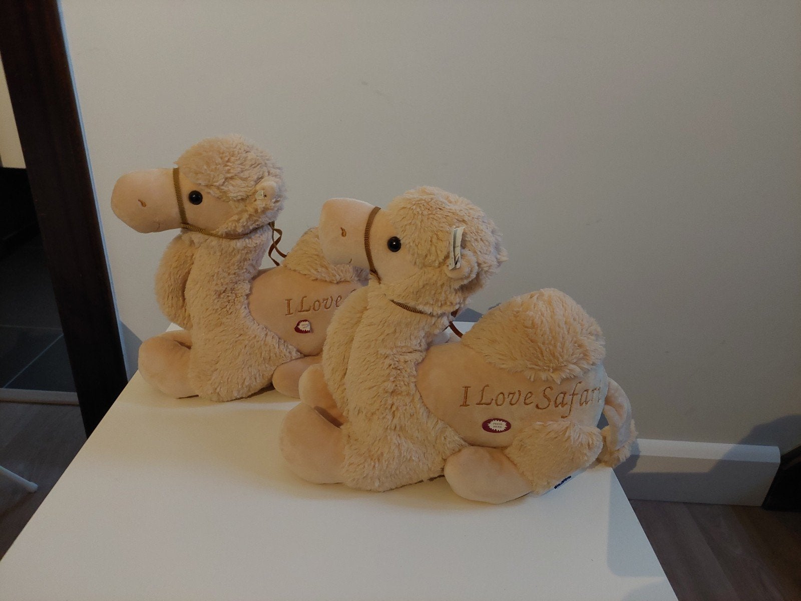 2 (arabisch) sprekende kamelen knuffels, Ophalen