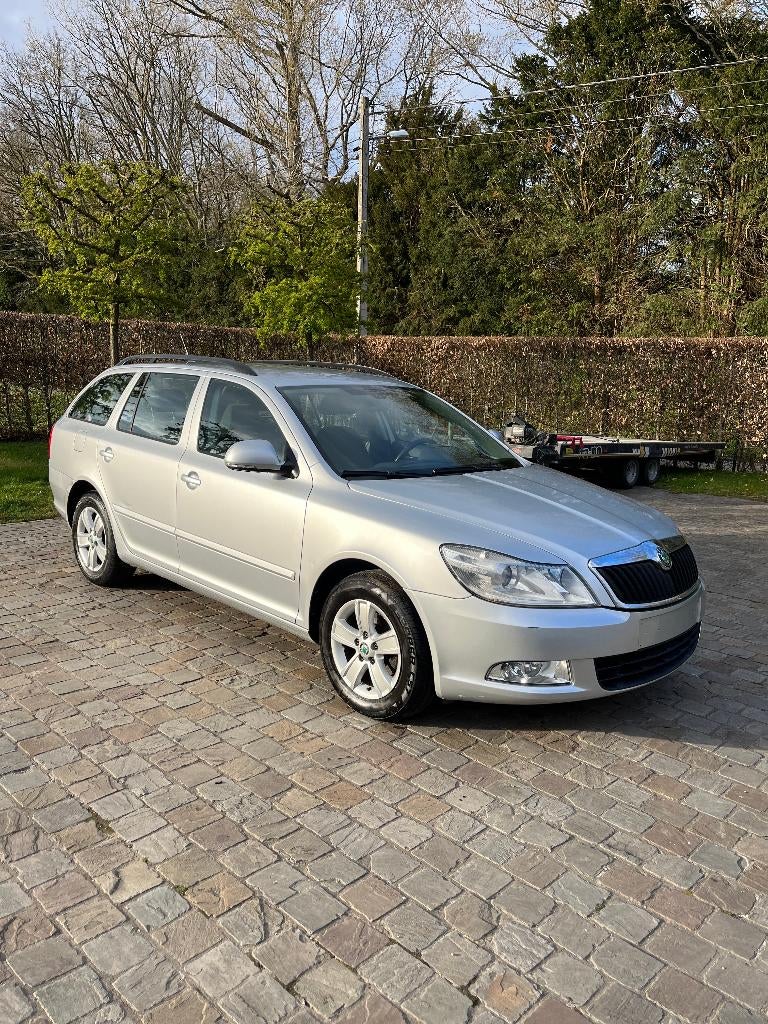 voiture, Autos, Achat, Entreprise, 5 portes, 1375 kg
