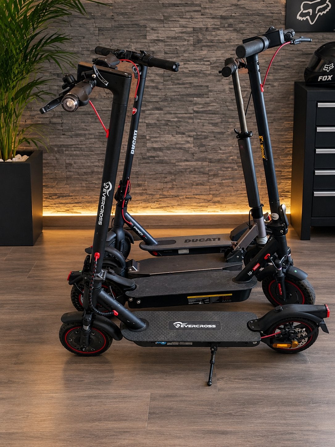 3 trottinettes électriques, Fietsen en Brommers, Ophalen, Gebruikt