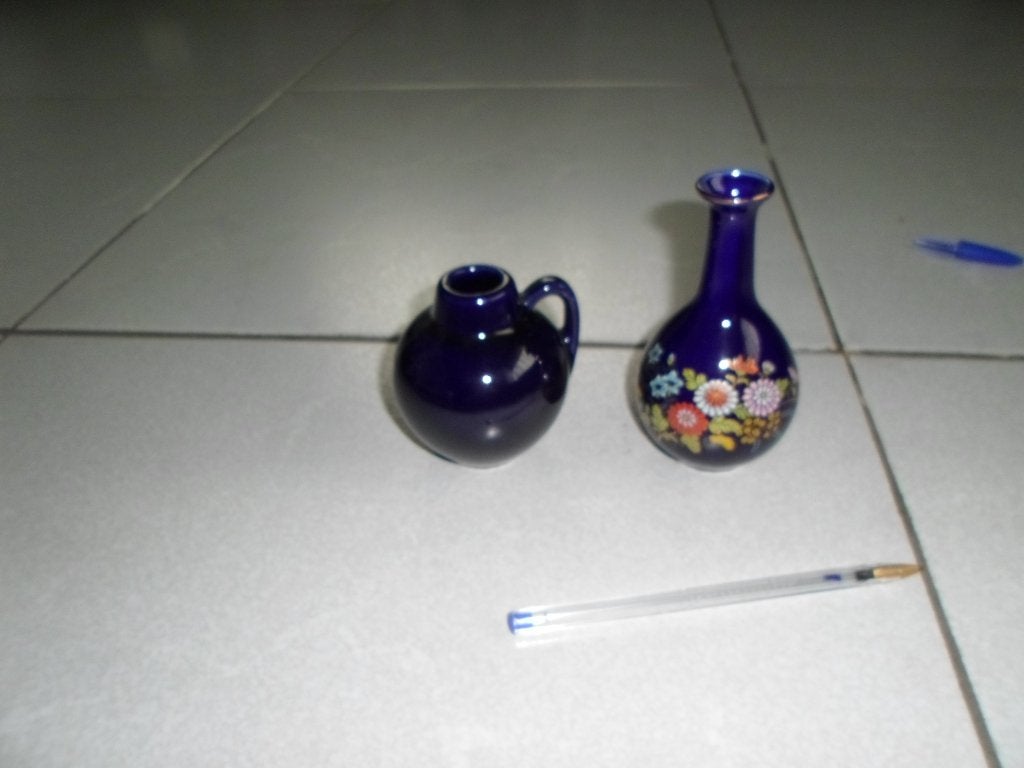 2 porseleinen kelkjes, Ophalen