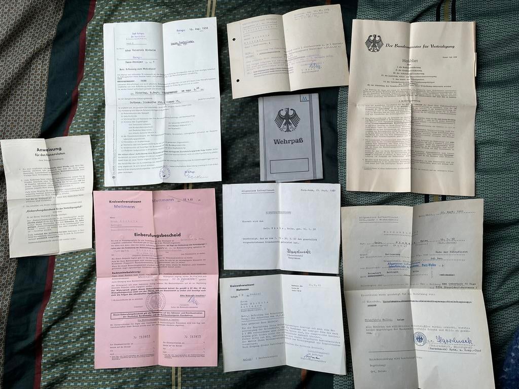 Leuk Bundeswehr Wehrpass partijtje aan documenten, Verzamelen, Militaria | Algemeen, Landmacht, Overige typen, Verzenden