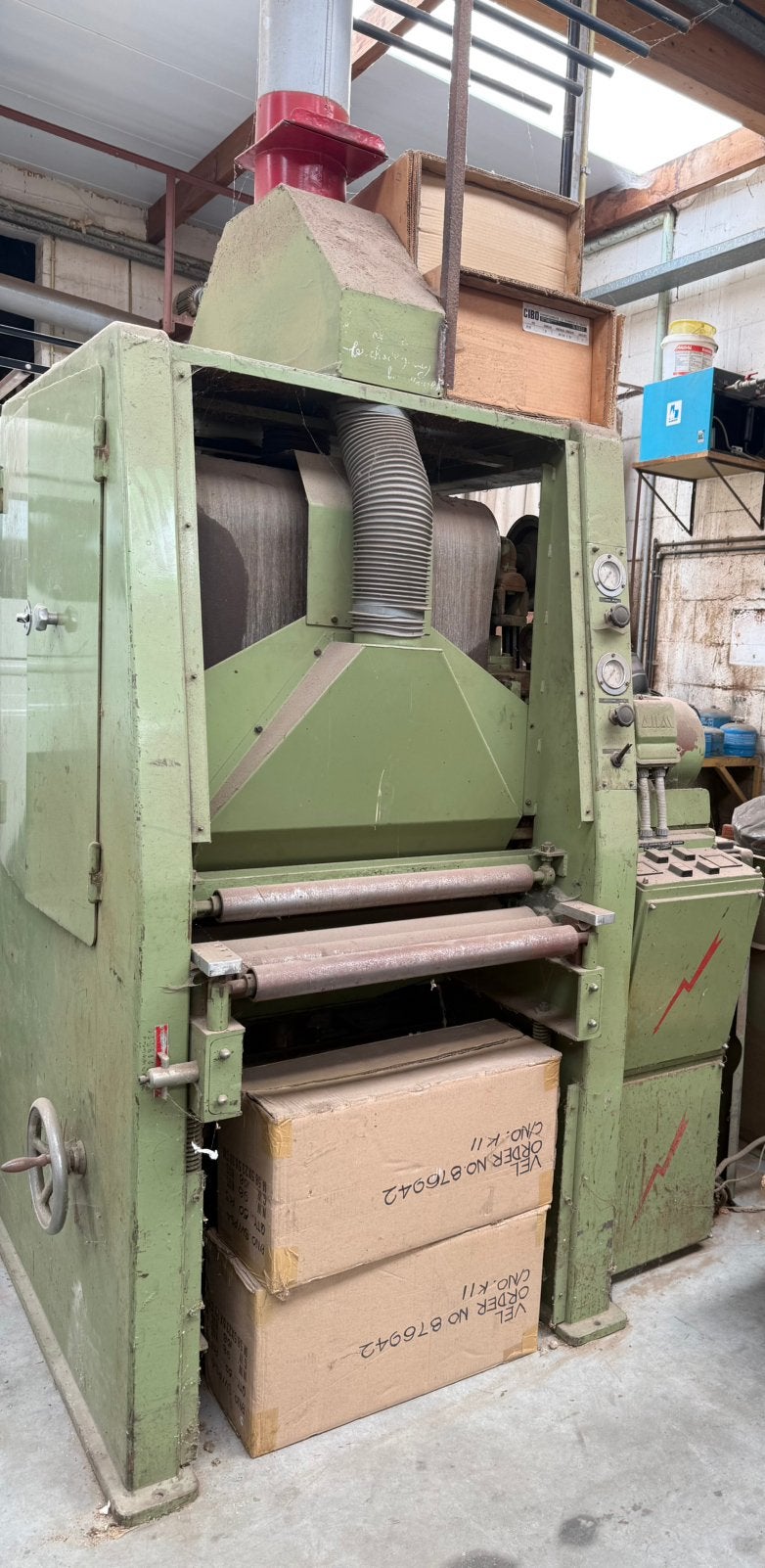 Industriële ABM breedbandschuurmachine / kalibreermachine, Bricolage & Construction, Outillage | Ponceuses, Enlèvement