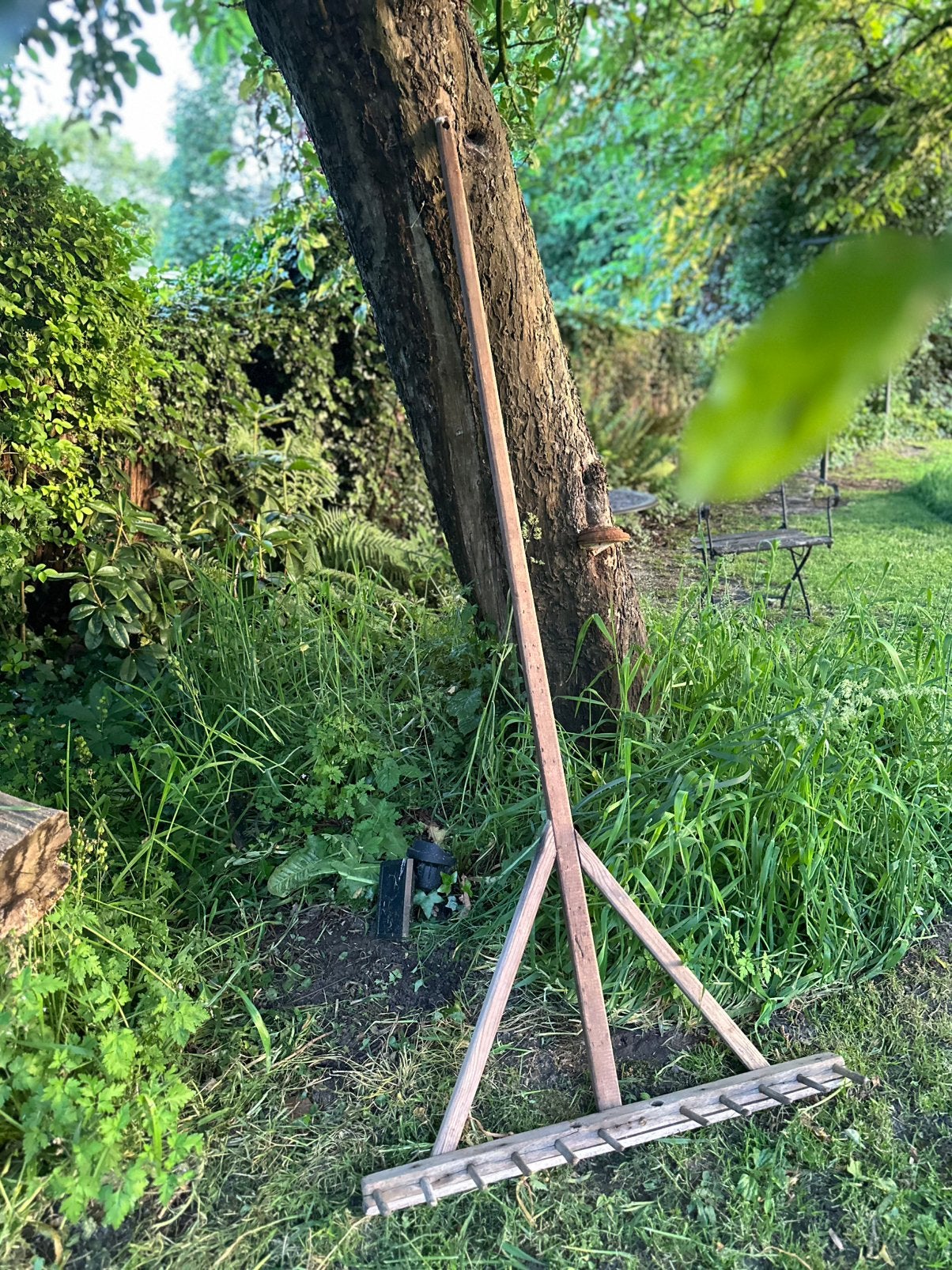 Vintage houten hooihark lange steel – landelijke decoratie, Antiek en Kunst, Antiek | Gereedschap en Instrumenten, Ophalen