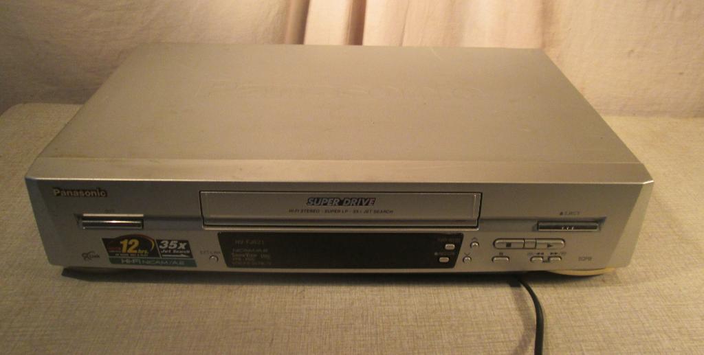 Prima VHS Videorecorder van Panasonic, Ophalen of Verzenden, Zo goed als nieuw, VHS-speler of -recorder