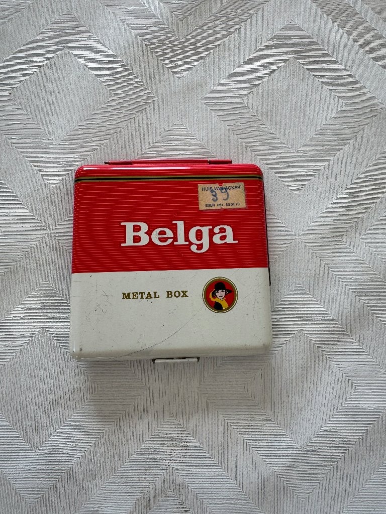Vintage Belga sigarettenhouder in metaal – retro reclame, Verzamelen, Ophalen, Gebruikt, Verpakking