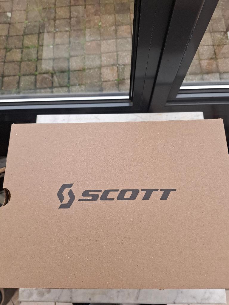 Te koop nieuwe loopschoenen, Neuf, Autres marques, Enlèvement ou Envoi, Autres types