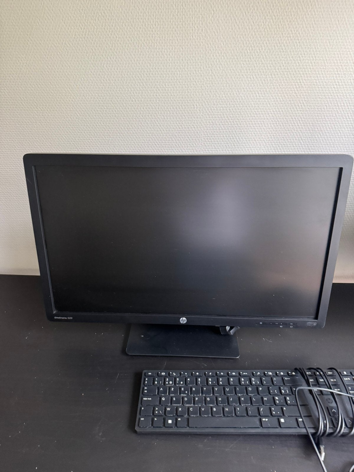 Thuiskantoor - 2 schermen, dock statio, toestenbord en muis, Ophalen, Zo goed als nieuw, USB-C