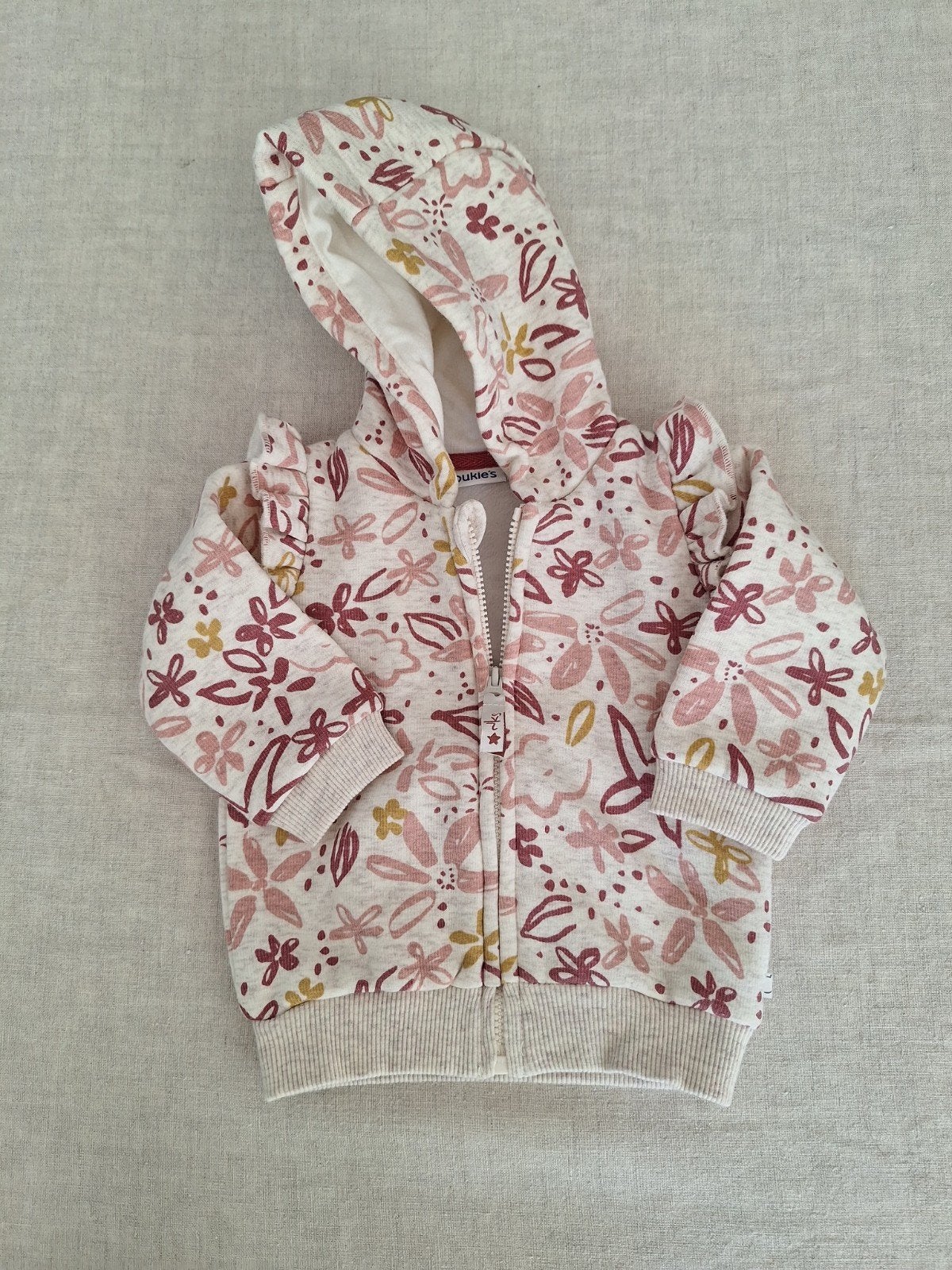 Mooie wintertrui met bloemen, zacht voering, 62, 3m, Kinderen en Baby's, Ophalen, Noukie's, Zo goed als nieuw, Truitje of Vestje
